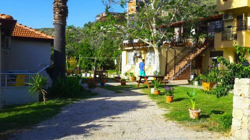 Bed & Breakfast Flower Pension