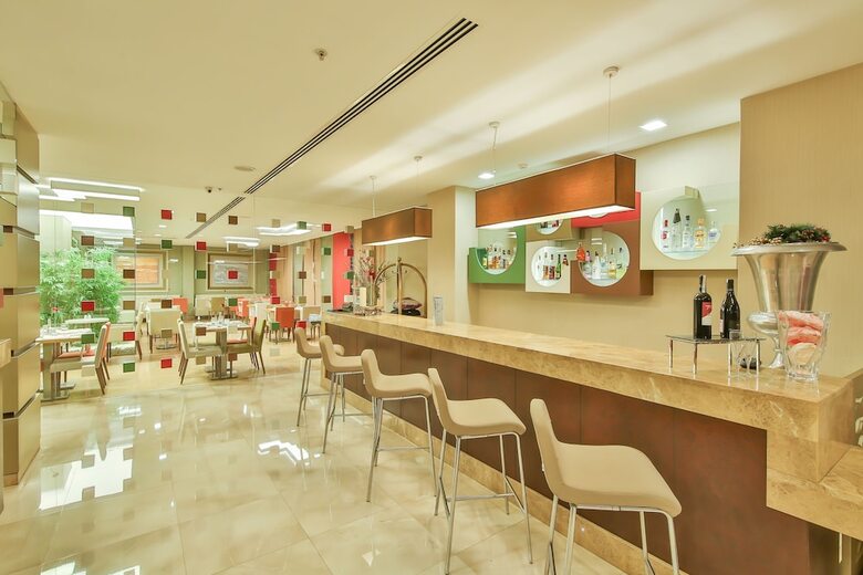 Hotel Ramada Istanbul Taksim