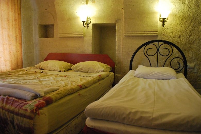 Posada Lalezar Cave Hotel