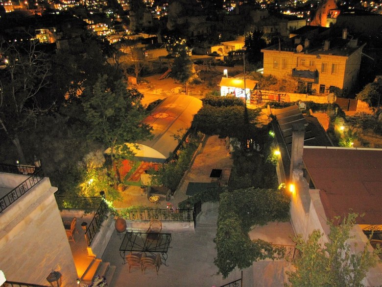 Posada Lalezar Cave Hotel
