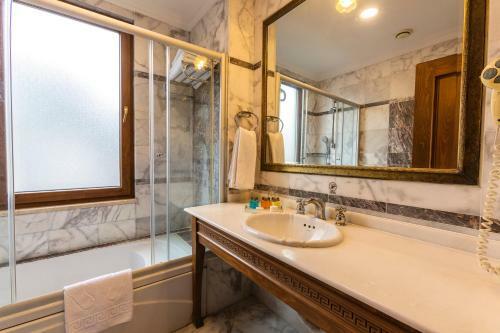 Acra Hotel - Special Category