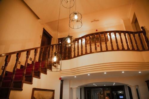 Hotel Teddy Luxury Ala�at?