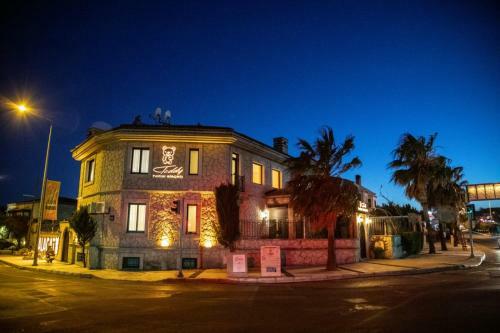 Hotel Teddy Luxury Ala�at?