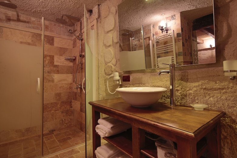 Hotel Mystic Cave House