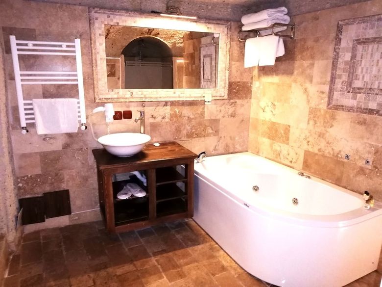 Hotel Mystic Cave House