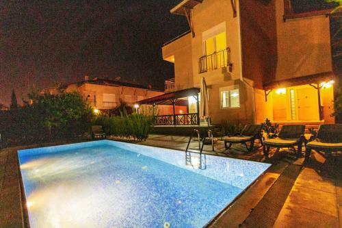 Paradise Town - Gordon Villa