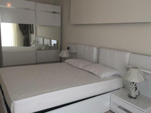 Granada City Elena Apartment