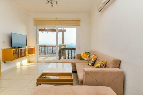 Grand Sea View Aparts