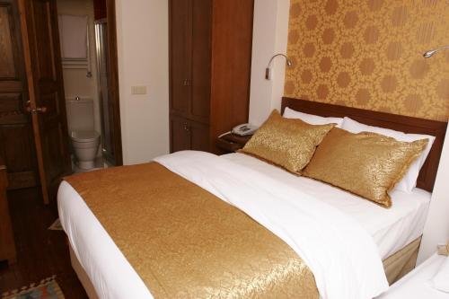 Bed & Breakfast Old City Luxx Boutique Hotel