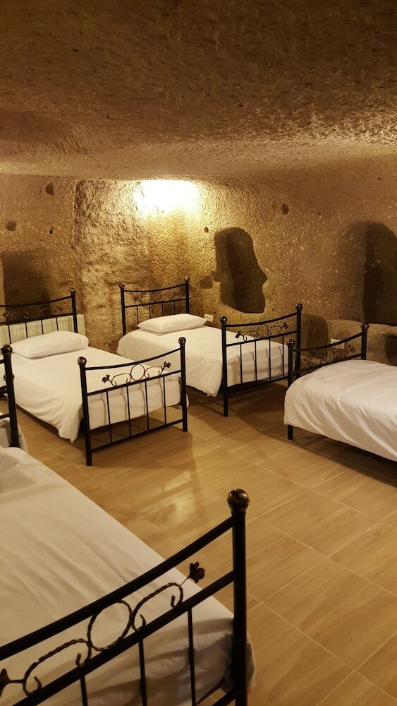 Hotel Whisper Cave House