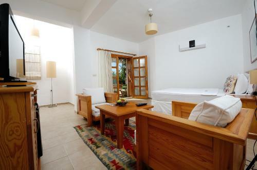 Lycia Hotel