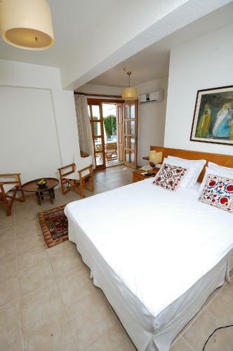 Lycia Hotel