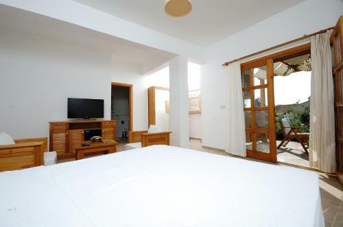 Lycia Hotel