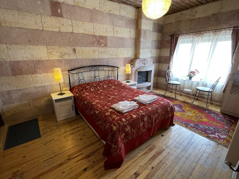 Hostal Karadut Cave Hotel