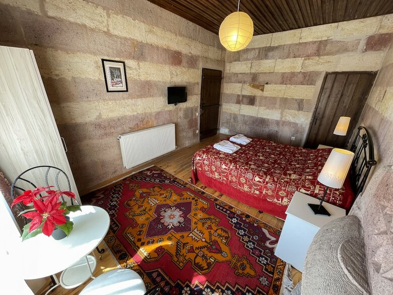 Hostal Karadut Cave Hotel