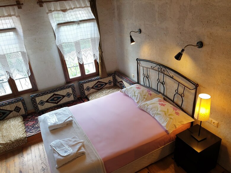 Hostal Karadut Cave Hotel