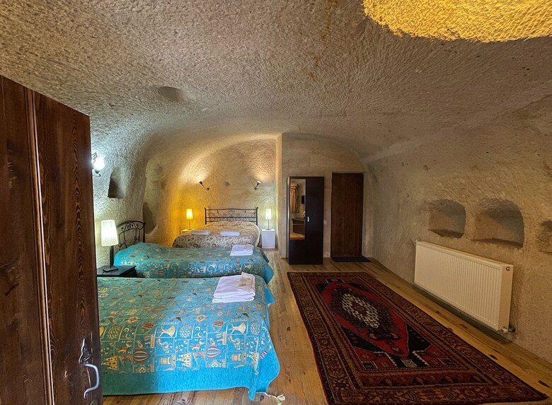 Hostal Karadut Cave Hotel
