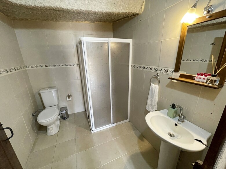 Hostal Karadut Cave Hotel