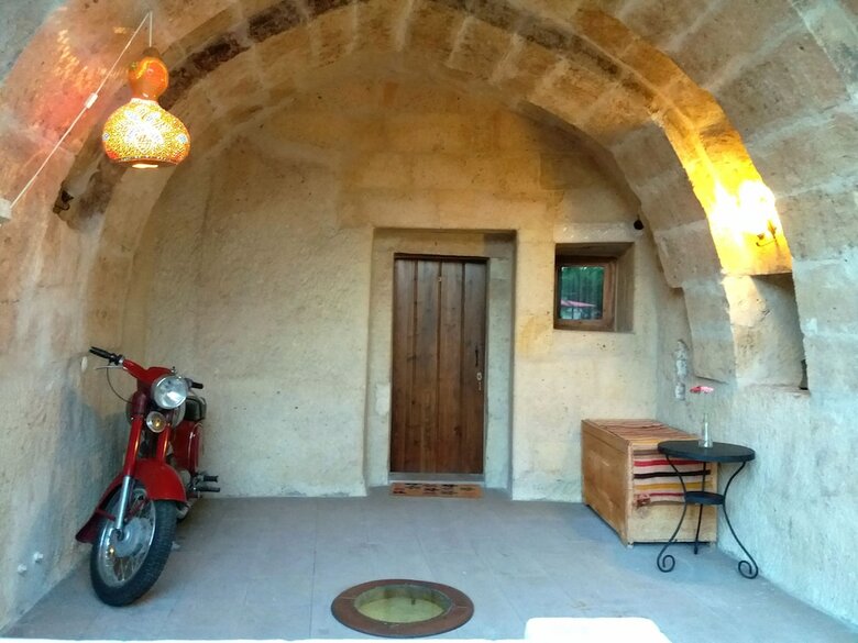 Hostal Karadut Cave Hotel