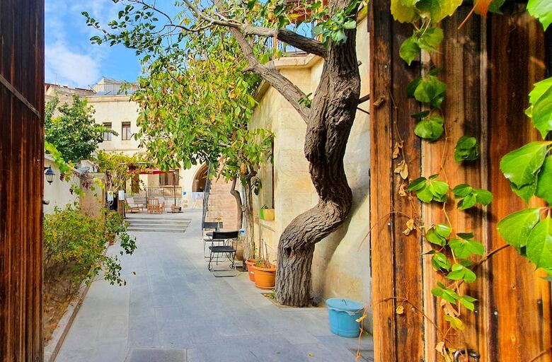 Hostal Karadut Cave Hotel
