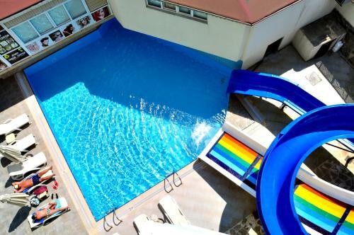 Cinar Family Suite Hotel