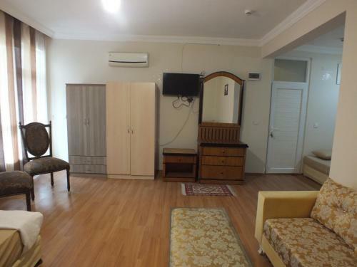 Albergue Uyar Palace