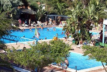 Bed & Breakfast Kamemi Camping Village