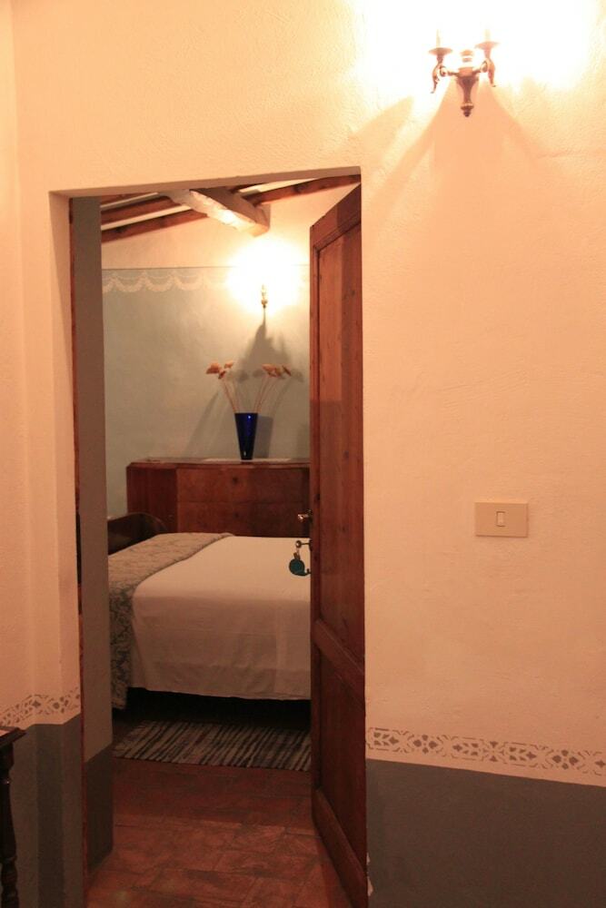 Bed & Breakfast Antica Casa Le Rondini