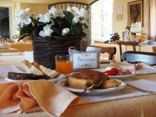 Albergue Relais Castello Di Razzano