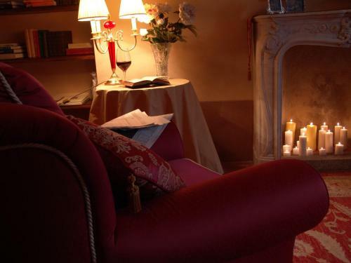 Albergue Relais Castello Di Razzano