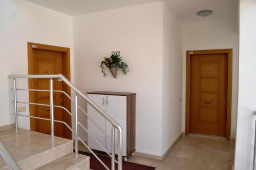 Nirvana Golf Apartment 6