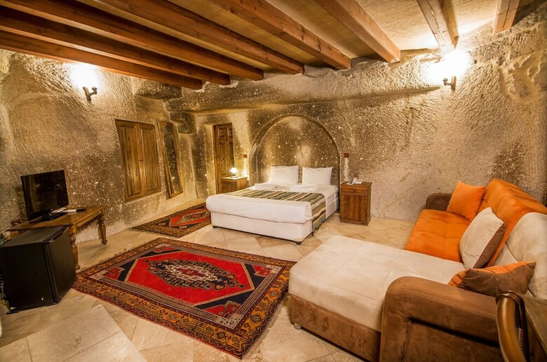 Hotel Elegance Cave Suites