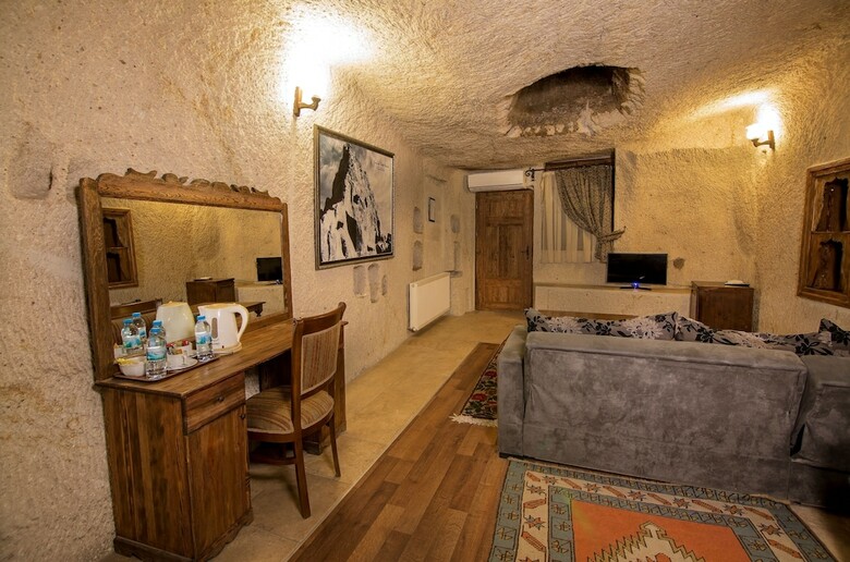 Hotel Elegance Cave Suites