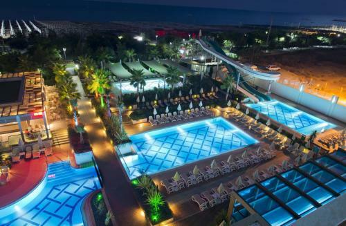 Trendy Verbena Beach Hotel
