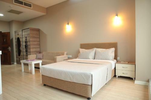 Expoist Hotel