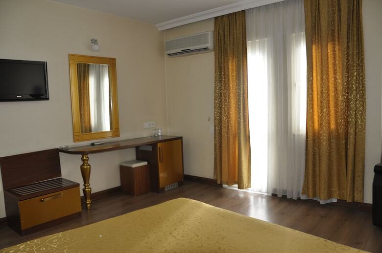 Kayalar Hotel