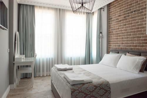 Luna Hotel Kalei�i
