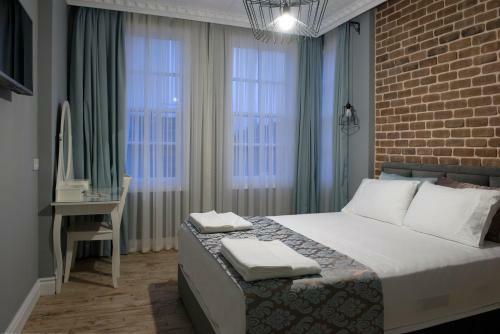 Luna Hotel Kalei�i
