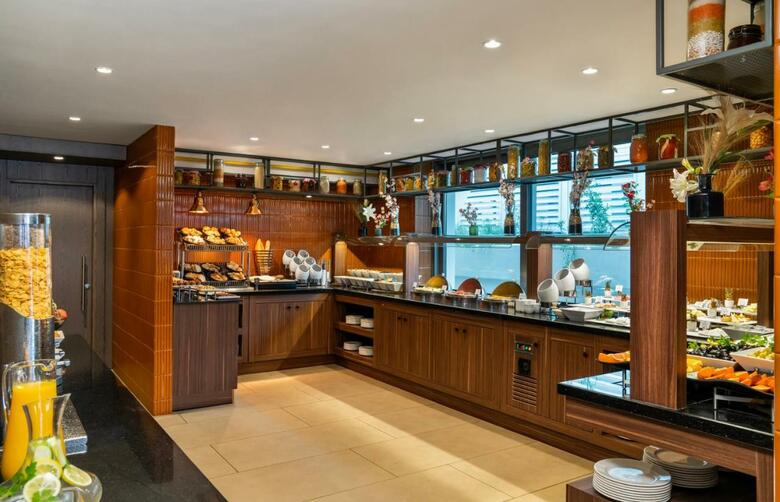 Ramada Istanbul Asia Luxury Hotel