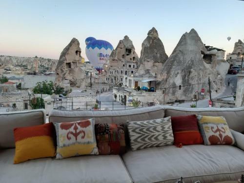 Hotel Artemis Cave Suites