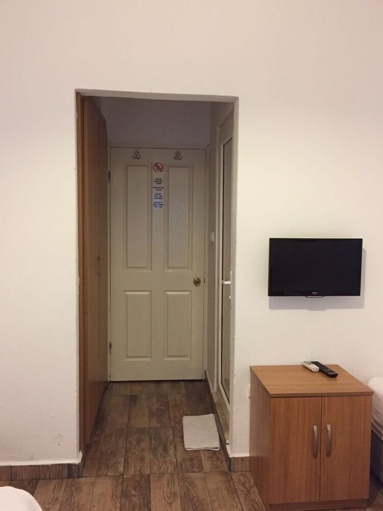 Bed & Breakfast Tay Pansiyon