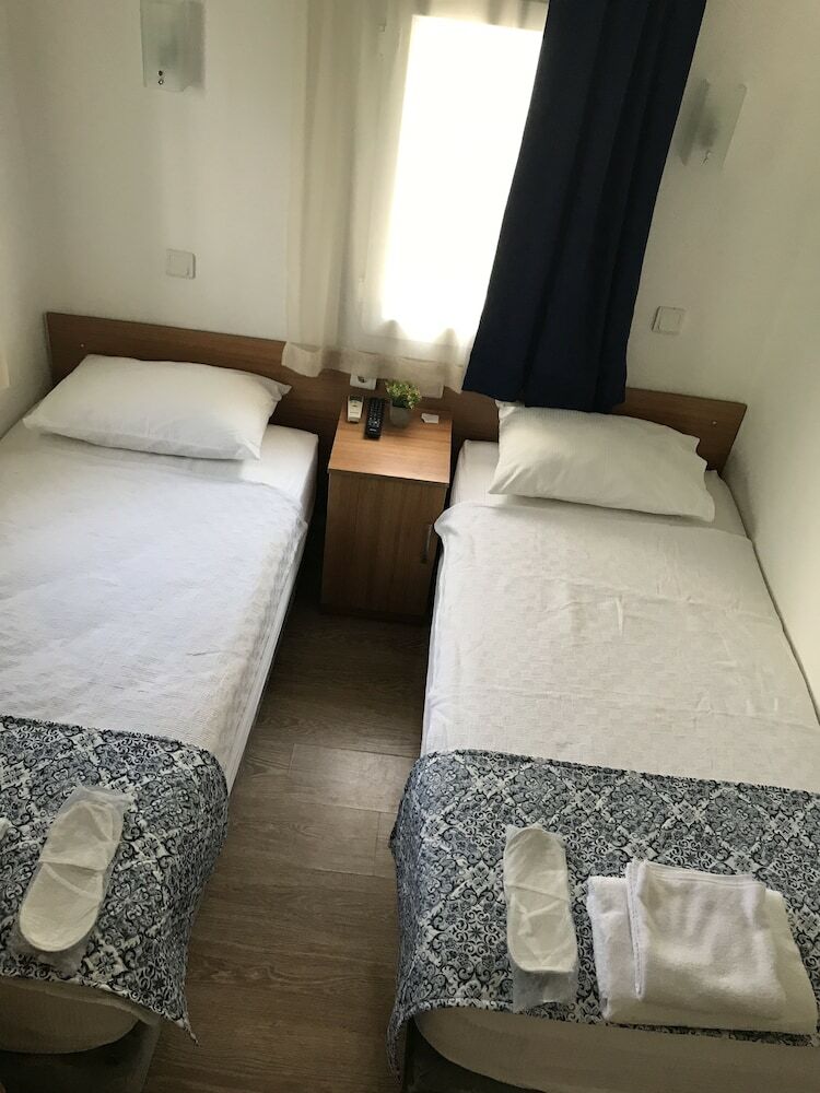 Bed & Breakfast Tay Pansiyon