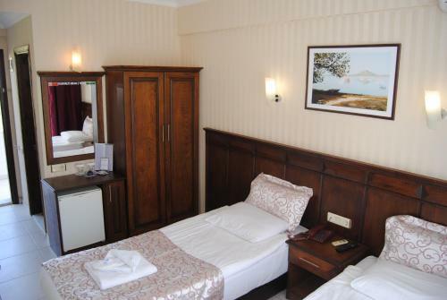 Ezer Hotel