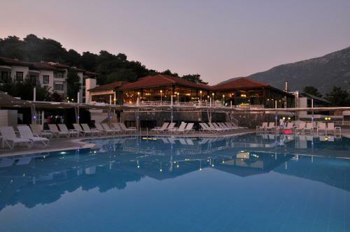 Nicholas Park Hotel