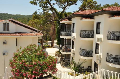 Nicholas Park Hotel