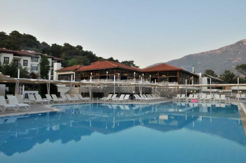 Nicholas Park Hotel