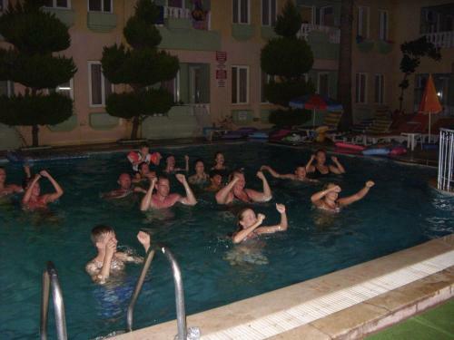 Club Sunset Apartments