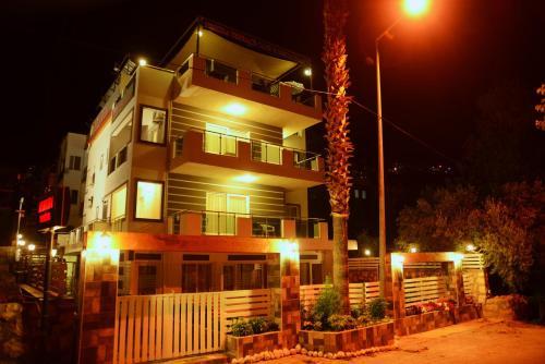 Neruda Pension