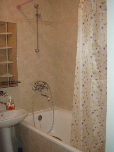 Apartment On Lesi Ukrainky Blvd 10a
