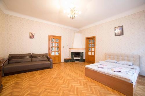 Apartment On Ukrainky 37